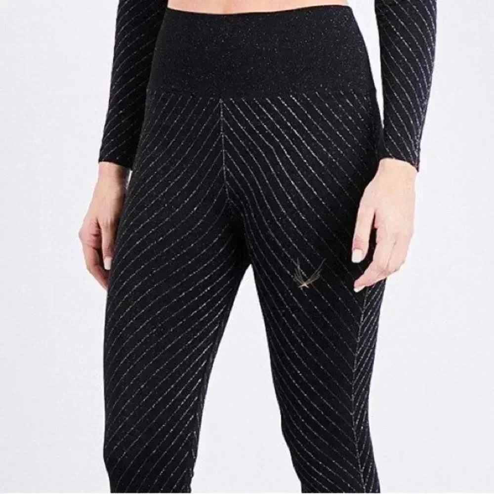 NWOT Lucas Hugh Technical Knit Stardust Capri Leggings - Black Multi S